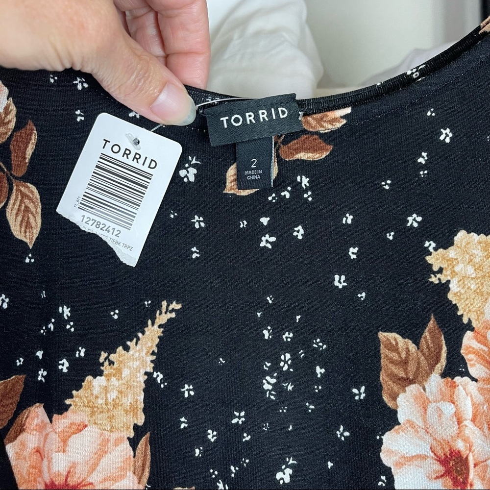 NWT Torrid Black Floral Jersey Corset Back Mini Fluted Skater Dress. Size 2X - Picture 10 of 12